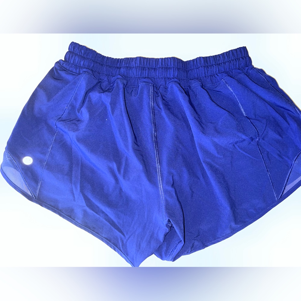 Lulu Lemon SZ 8 High Low Short